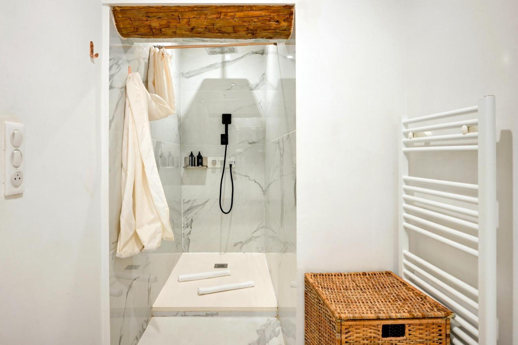 Les Suites De Montigny Aix-en-Provence Rum bild