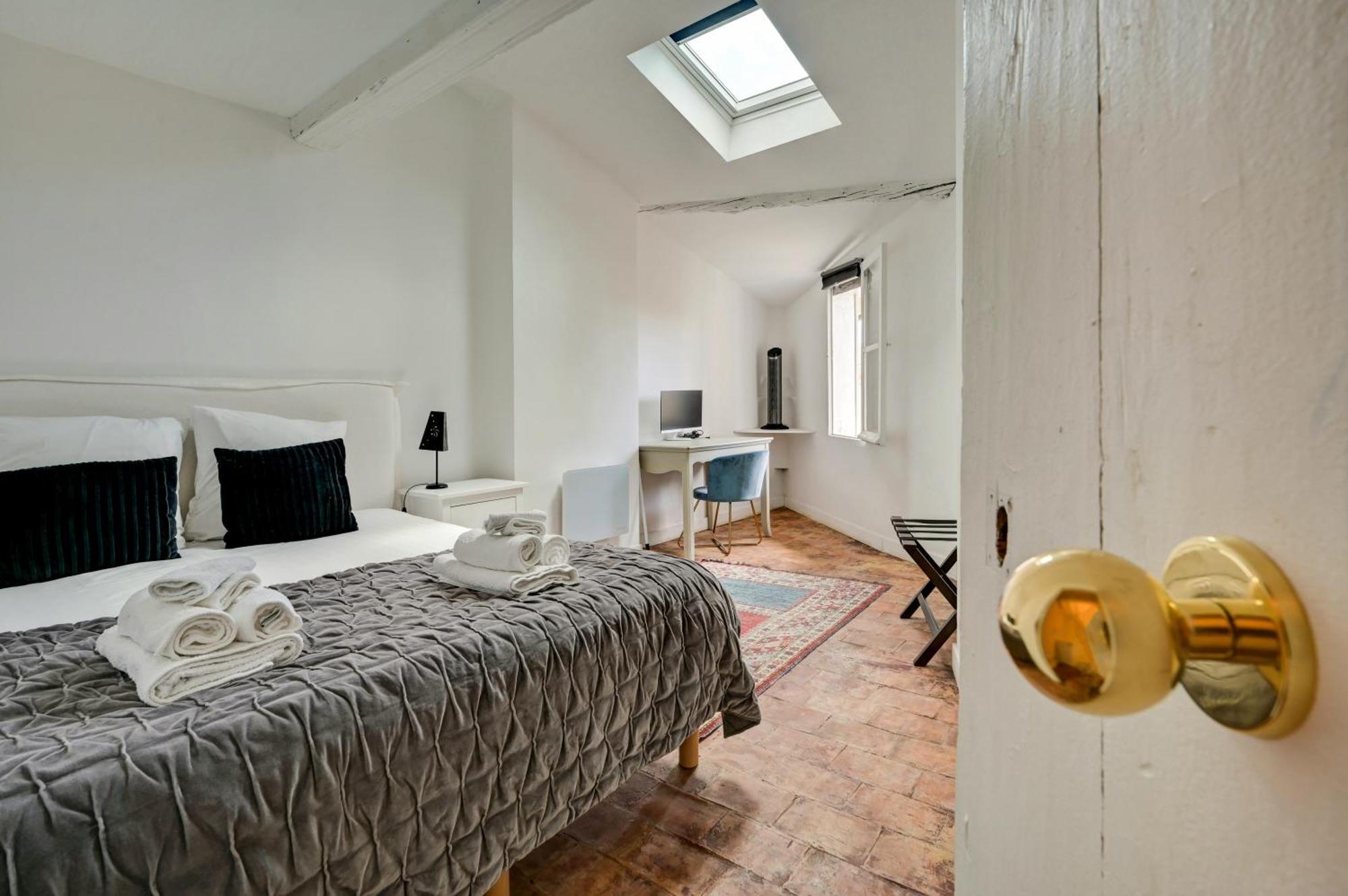 Les Suites De Montigny Aix-en-Provence Rum bild